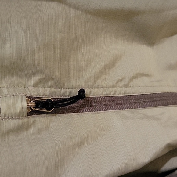 LL Bean women's two toned grey windbreaker, size Large. - Picture 3 of 4